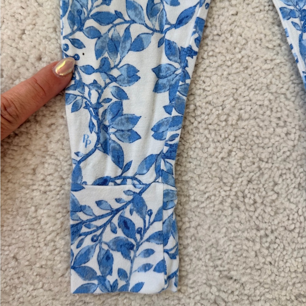 Posh Peanut Blue & White “Allegra” Print 2-piece Short Sleeve Pajama Set - Picture 7 of 8